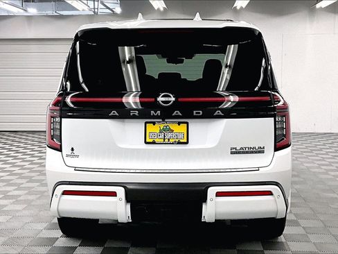 Used 2025 Nissan Armada Platinum Reserve AWD/4WD image 5
