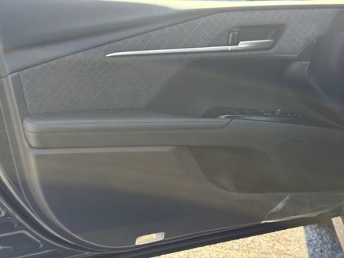 New 2026 Toyota Camry Hybrid FWD image 10