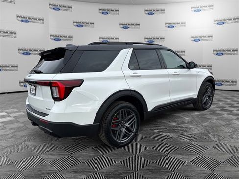 New 2026 Ford Explorer ST-Line w/ ST-Line Street Pack image 5