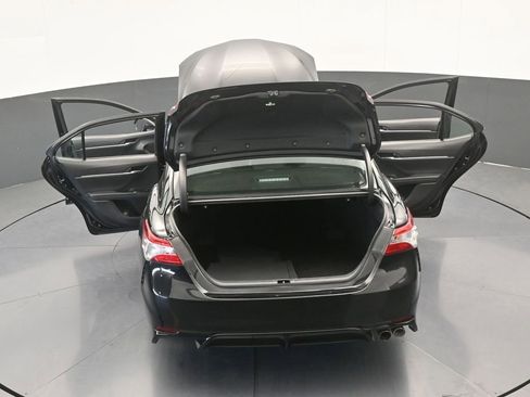 Used 2020 Toyota Camry SE image 61