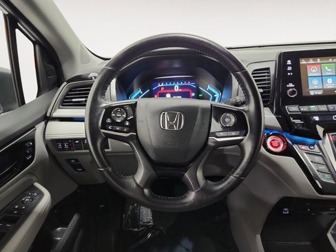 Used 2023 Honda Odyssey Touring image 12
