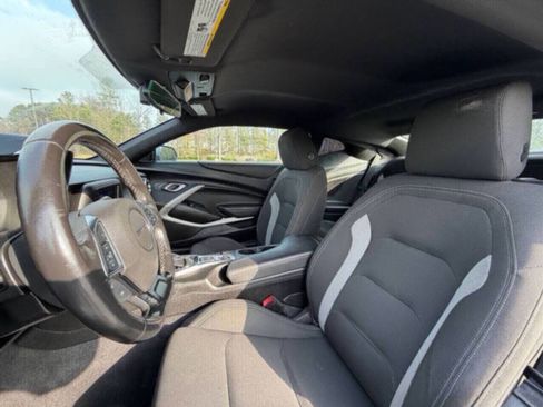 Used 2020 Chevrolet Camaro LT image 19