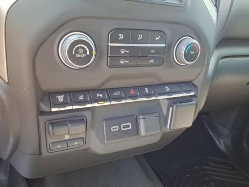 Used 2024 Chevrolet Silverado 2500 Custom w/ Custom Value Package image 15