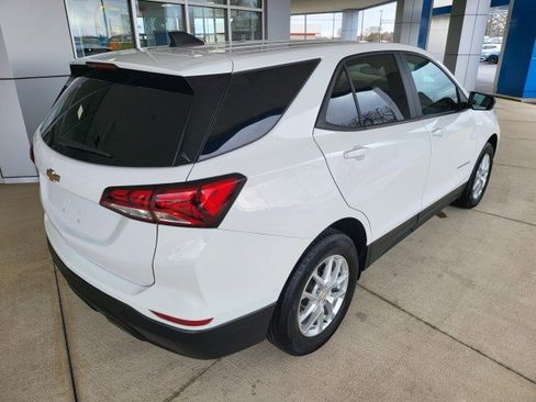 Used 2023 Chevrolet Equinox LS w/ LS Convenience Package image 17