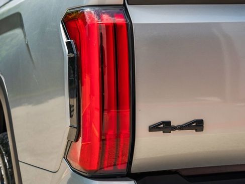Used 2023 Toyota Tundra SR5 w/ SR5 Premium Package AWD/4WD image 8