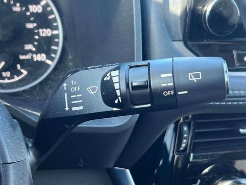 Used 2023 Nissan Rogue SL w/ SL Premium Package image 26