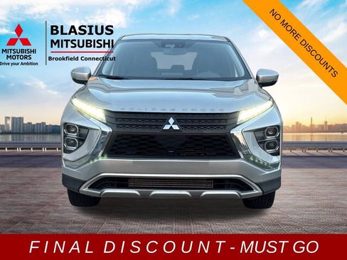 Used 2023 Mitsubishi Eclipse Cross SE image 3