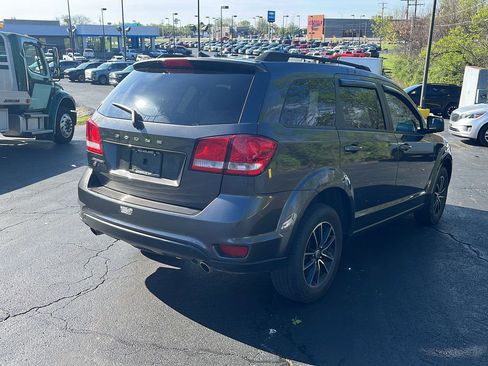 Used 2019 Dodge Journey SE w/ Connectivity Group AWD/4WD image 5