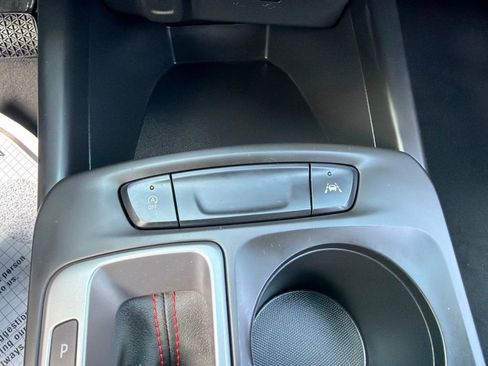 Used 2024 Chevrolet Trax RS w/ Driver Confidence Package FWD image 31