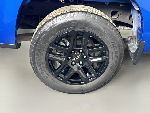 Used 2022 Chevrolet Silverado 1500 Custom RWD image 31