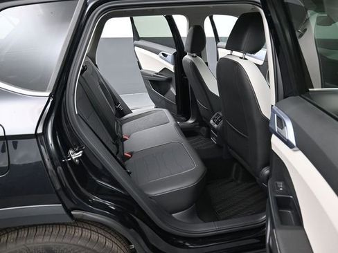 New 2026 Volkswagen Taos SE AWD/4WD image 13
