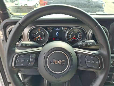 Used 2022 Jeep Wrangler Sport AWD/4WD image 23