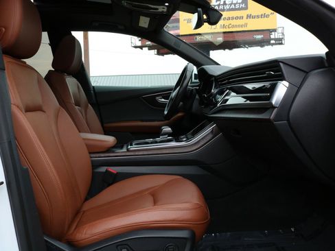 Used 2019 Audi Q8 Premium Plus w/ Premium Plus AWD/4WD image 58