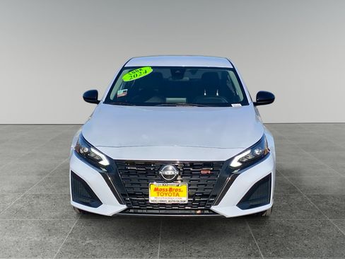 Used 2024 Nissan Altima 2.5 SR FWD image 8