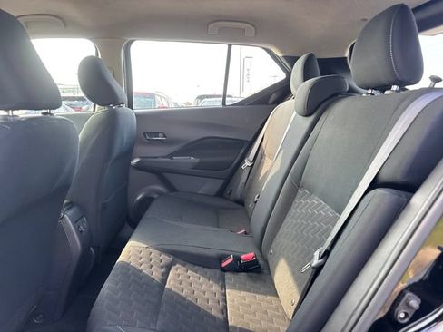 Used 2024 Nissan Kicks SV FWD image 9