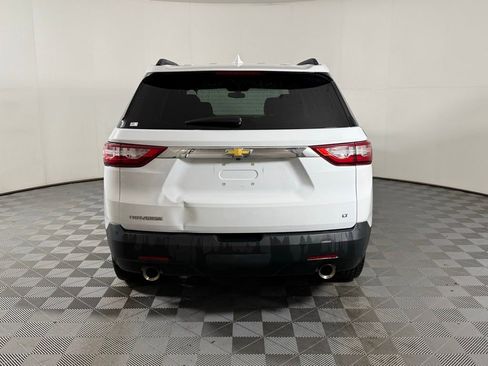 Used 2019 Chevrolet Traverse LT w/ LPO, Floor Liner Package FWD image 9