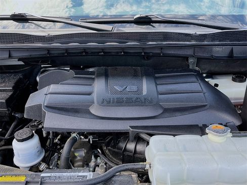 Used 2023 Nissan Titan PRO-4X w/ Pro-4x Convenience Package image 32