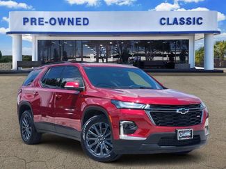 Used 2023 Chevrolet Traverse RS FWD video 1