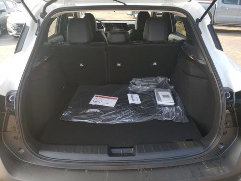 New 2026 Nissan Kicks SR w/ Cold Weather Package image 6