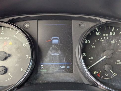 Used 2020 Nissan Rogue S image 31