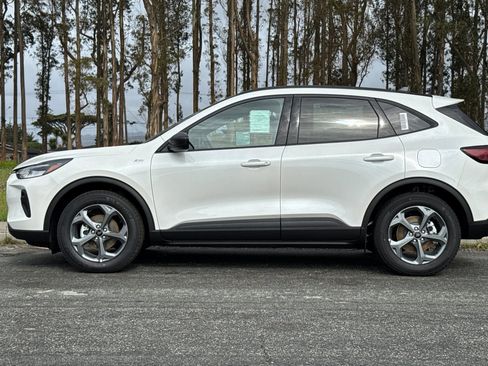 New 2025 Ford Escape ST-Line w/ Equipment Group 301A image 2