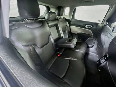 Used 2022 Jeep Compass Limited AWD/4WD image 24