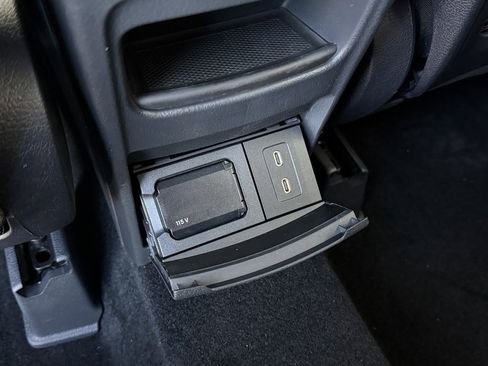 New 2026 Mercedes-Benz GLB 250 4MATIC image 32