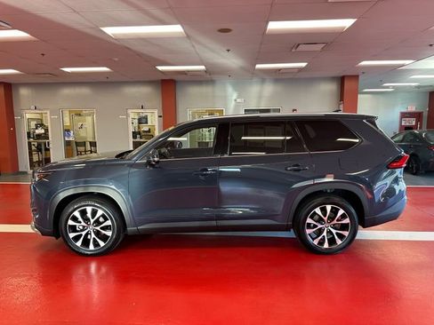 Certified 2024 Toyota Grand Highlander AWD Hybrid image 6