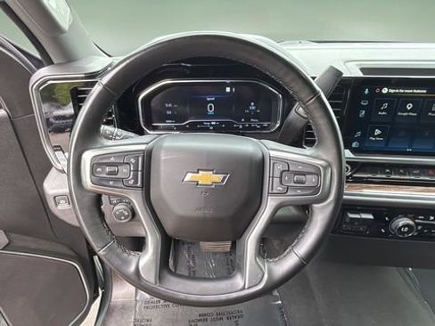Used 2025 Chevrolet Silverado 1500 LT RWD image 14