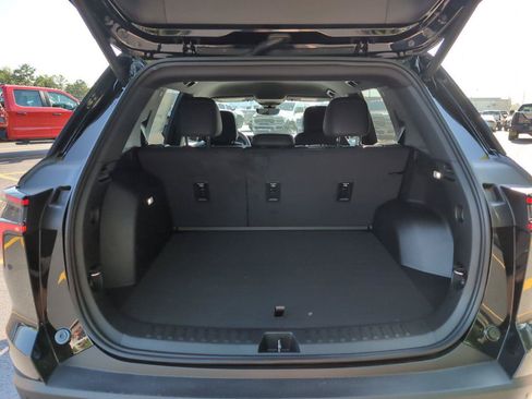 New 2026 Chevrolet Equinox LT w/ Convenience Package II FWD image 6