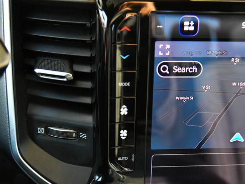 Used 2025 RAM 2500 Big Horn image 26