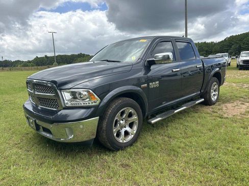 Used 2018 RAM 1500 Laramie w/ Convenience Group RWD image 3