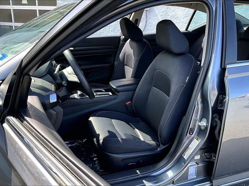 Certified 2024 Nissan Altima 2.5 SV image 18