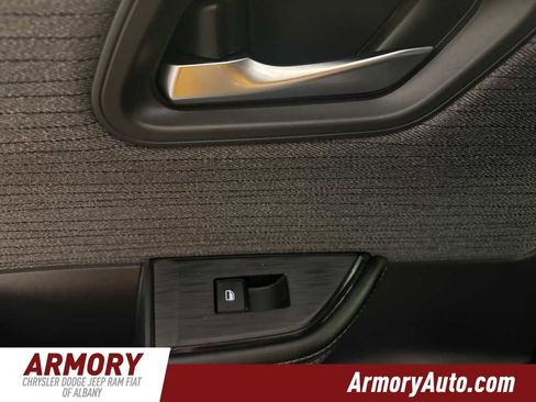 Used 2023 Nissan Rogue SV image 26