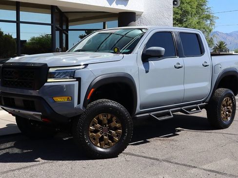 Used 2022 Nissan Frontier Pro-X RWD image 2