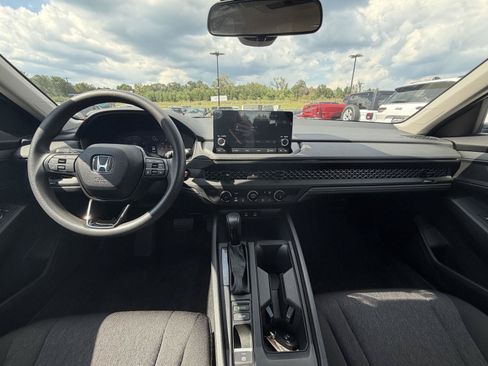 Used 2023 Honda Accord LX image 7