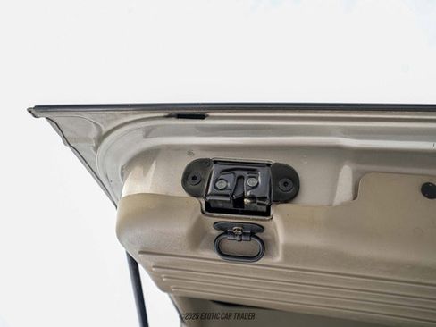 Used 2003 HUMMER H2 w/ Preferred Equipment Group AWD/4WD image 76