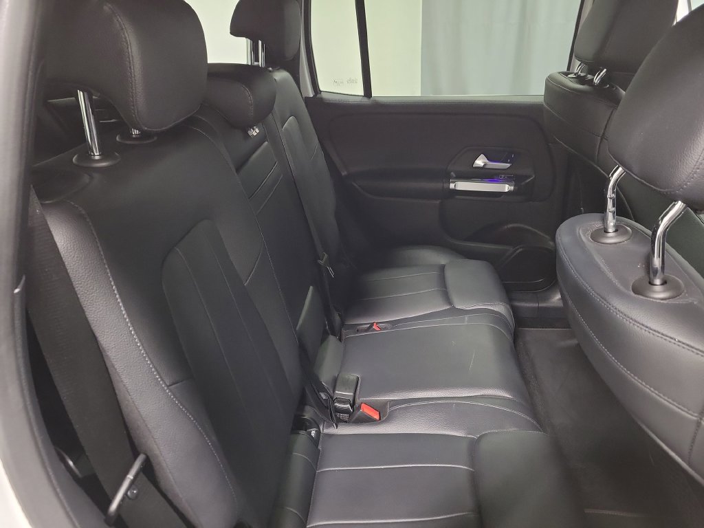 Used 2020 Mercedes-Benz GLB 250 image 32
