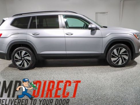 Used 2024 Volkswagen Atlas SE AWD/4WD image 6