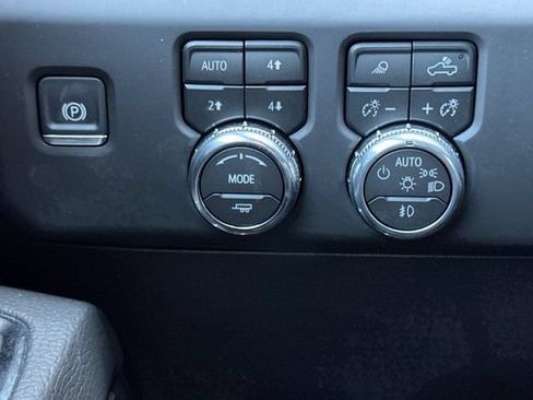 New 2026 GMC Sierra 2500 Denali w/ Denali Reserve Package AWD/4WD image 31