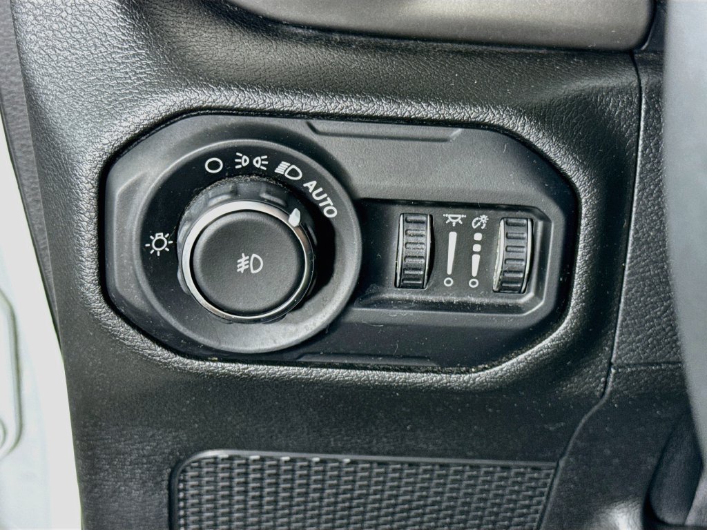 Used 2019 Jeep Wrangler Unlimited Sport S AWD/4WD image 18