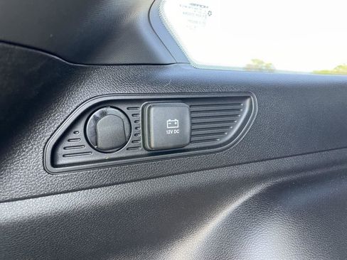 Used 2025 Jeep Grand Cherokee Laredo X w/ Trailer Tow Package image 40