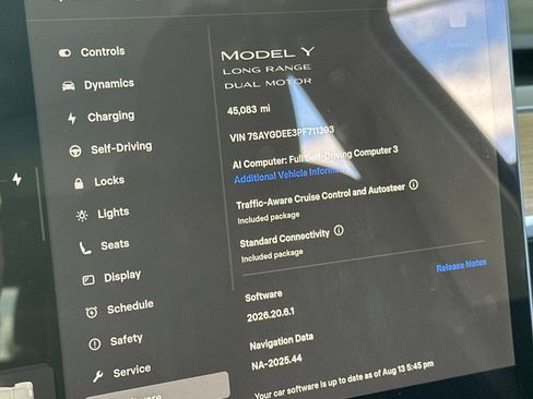 Used 2023 Tesla Model Y Long Range AWD/4WD image 26