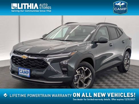 New 2026 Chevrolet Trax LT w/ Driver Confidence Package FWD image 1