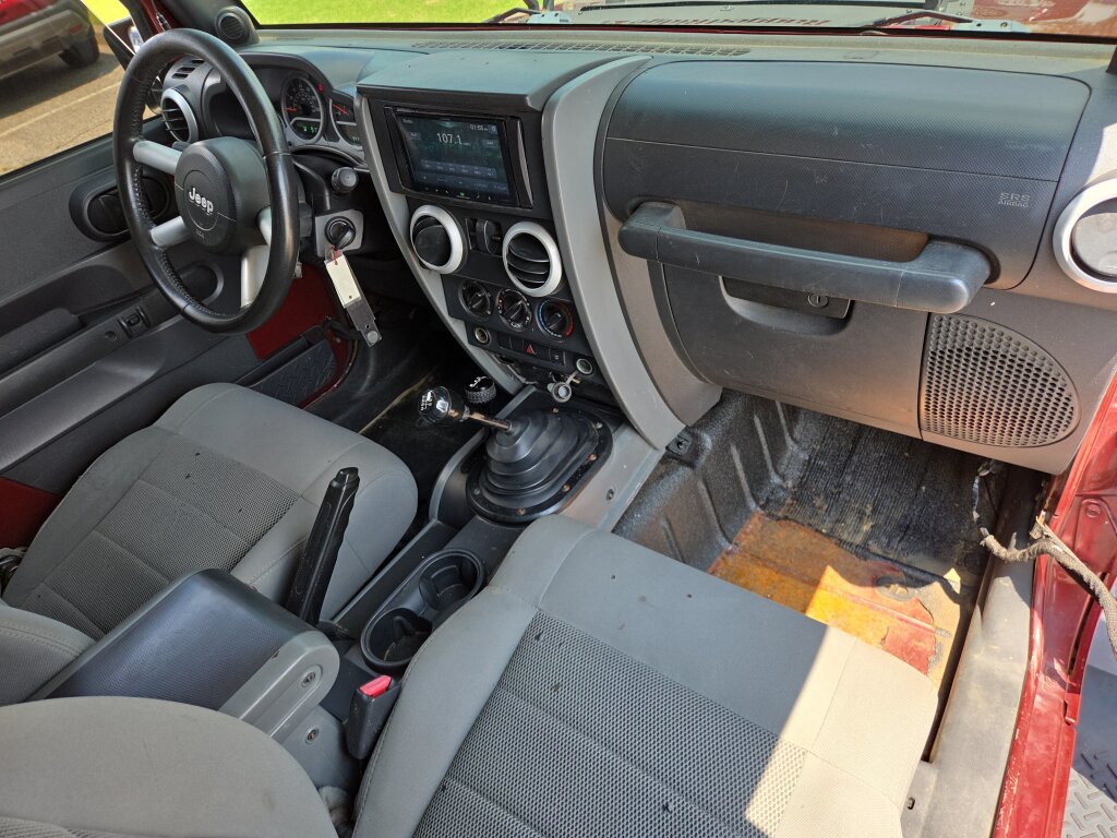 Used 2008 Jeep Wrangler Sahara w/ Dual Top Group AWD/4WD image 16