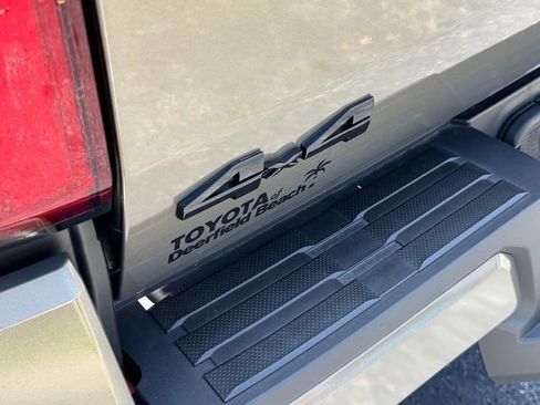 Used 2024 Toyota Tacoma TRD Off-Road w/ TRD Off Road Premium Package AWD/4WD image 15
