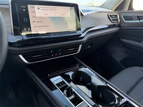 New 2026 Volkswagen Atlas SEL image 13