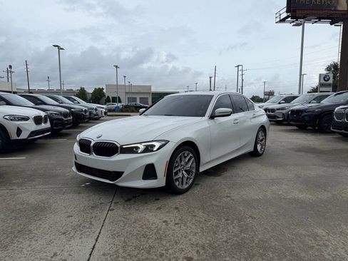 Certified 2025 BMW 330i Sedan RWD image 1