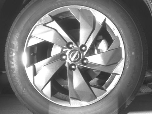 Used 2025 Nissan Rogue SV FWD image 16