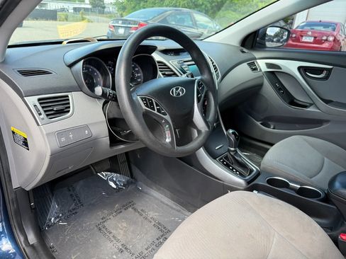 Used 2016 Hyundai Elantra SE w/ Option Group 02 FWD image 17